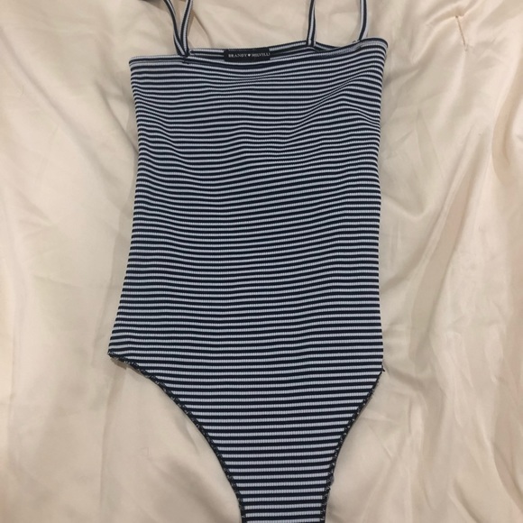 Bundle - Picture 5 of 8